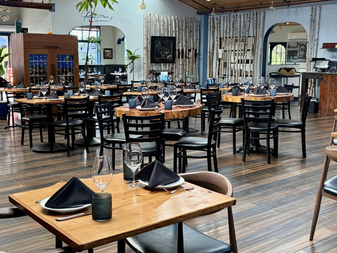 fattoria-e-mare-restaurant-interior-