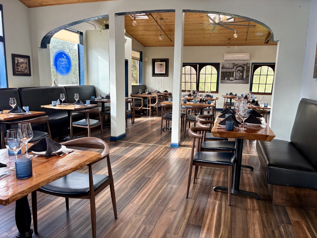 fattoria-e-mare-restaurant-interior-4