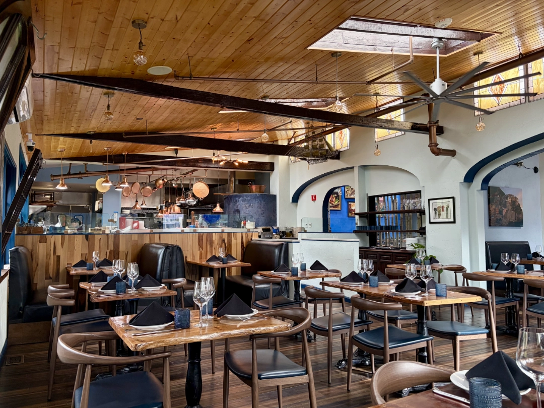 fattoria-e-mare-restaurant-interior-6